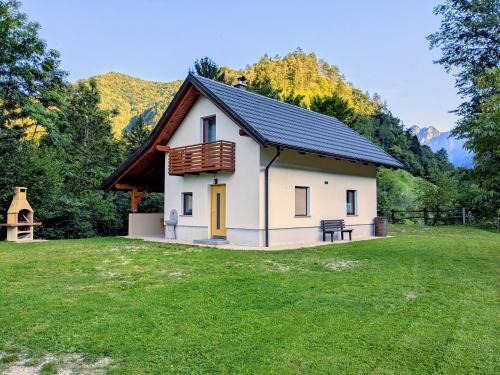 Gorenja Trebusa House | Krtajse