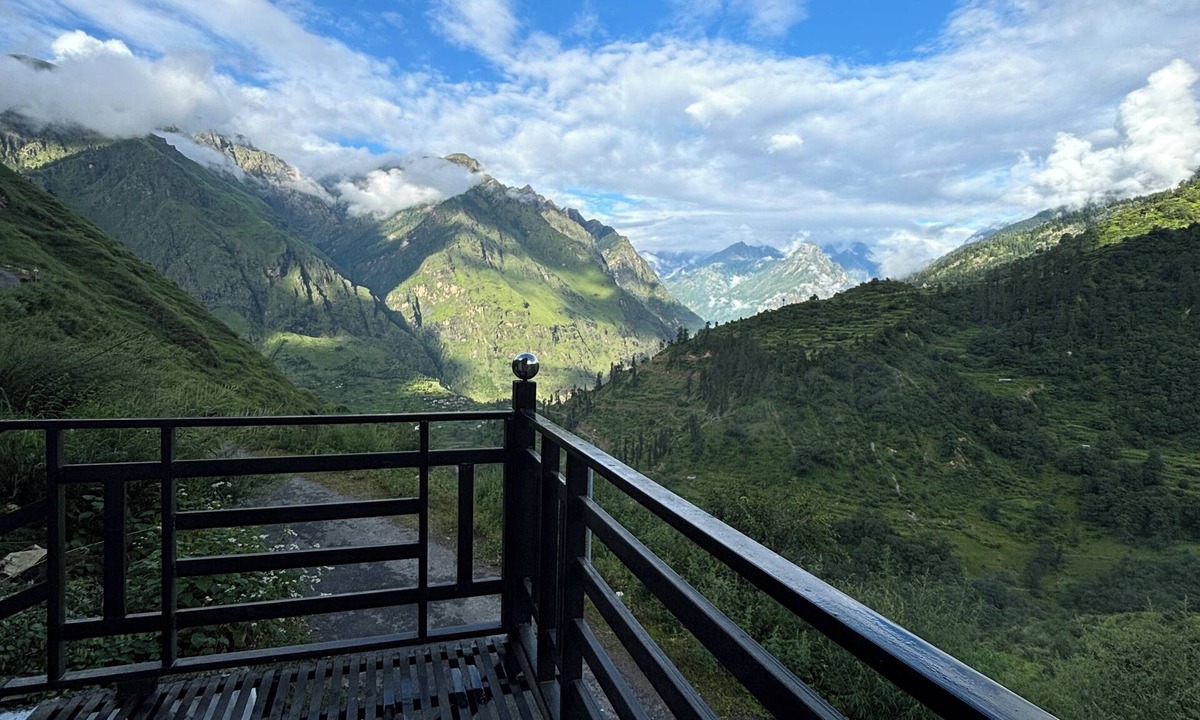 Gobind Dham House | Kuari Pass Inn