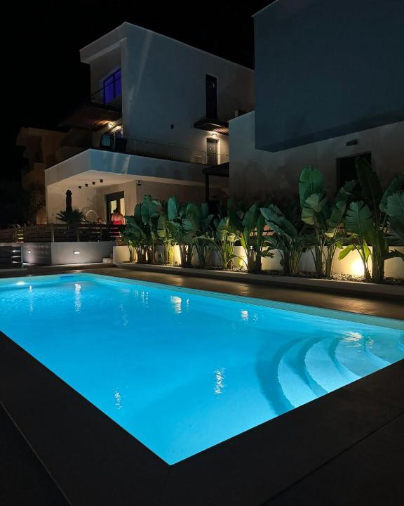 Nea Iraklitsa House | Kyan Executive Suites
