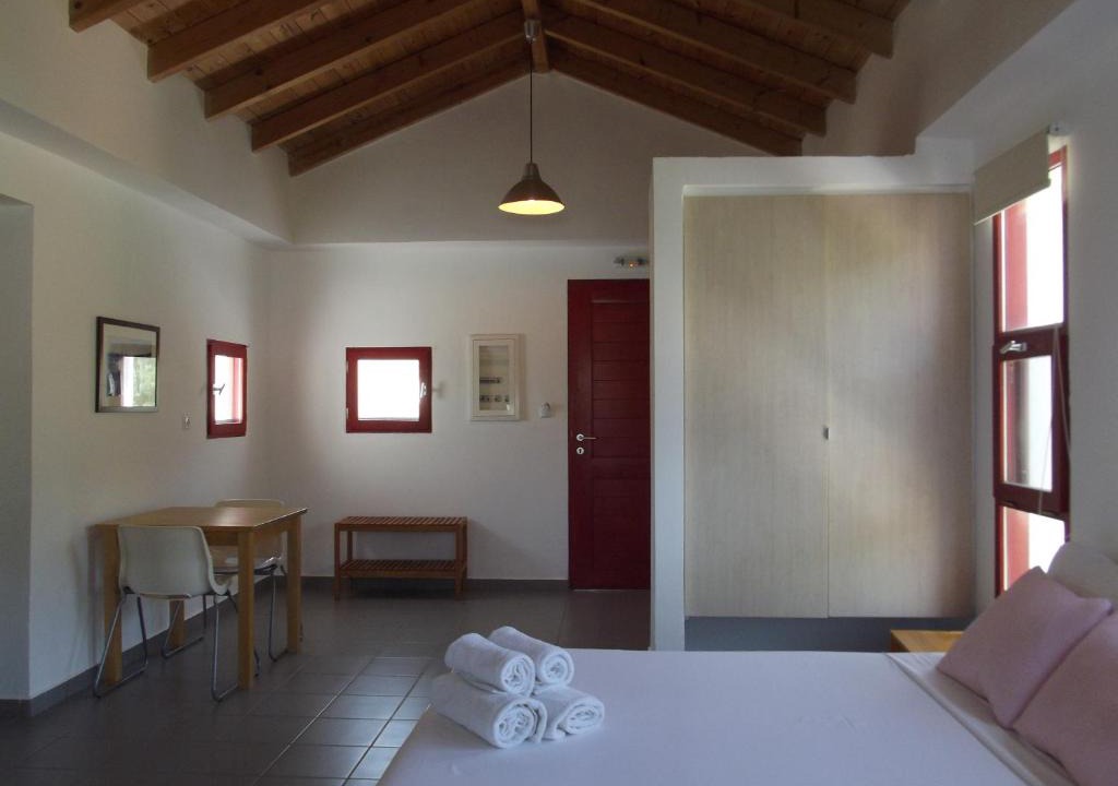 Zarakas Apartment | Kyfanta, studios & apartments in Kyparissi