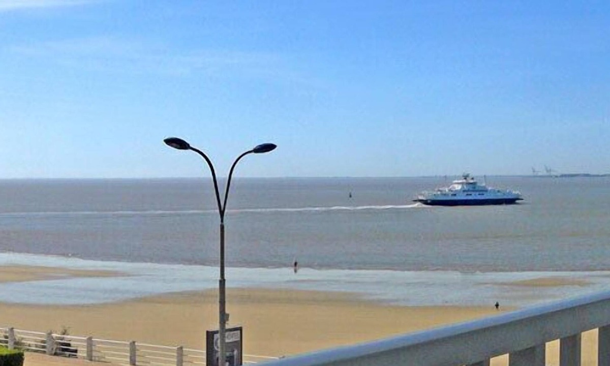 Royan Hotel | Kyriad - Royan Plage