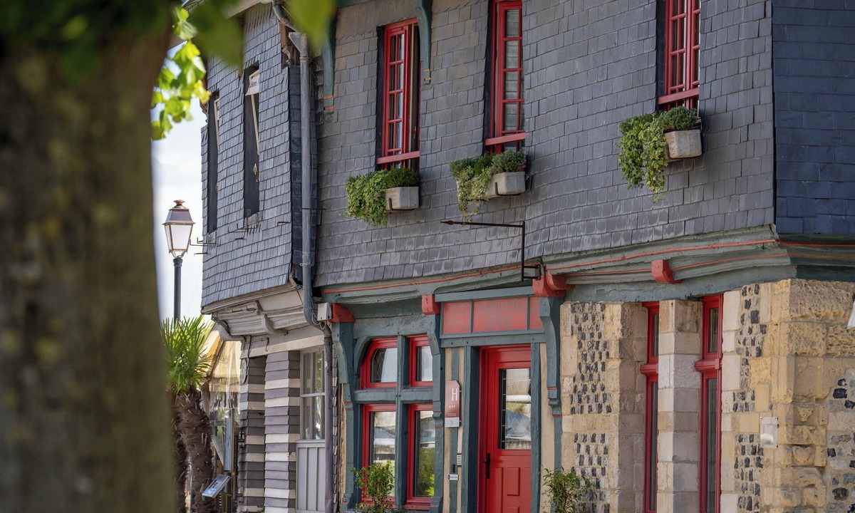 Enclos Hotel | L'Absinthe Hôtel