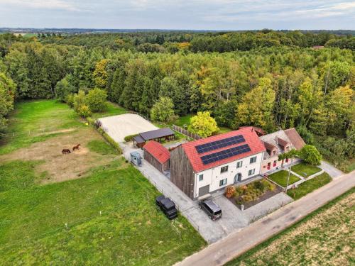 Sart-Dames-Avelines Bed & Breakfast | L'Agolum - B&B Baisy-Thy