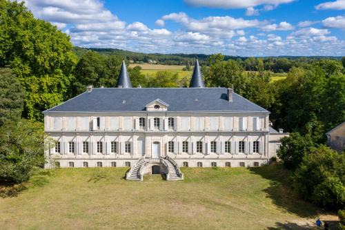 Mayac House | L'Aile Est
