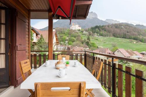 Menthon-Saint-Bernard Ski Chalet | L'Arête de Chalamon