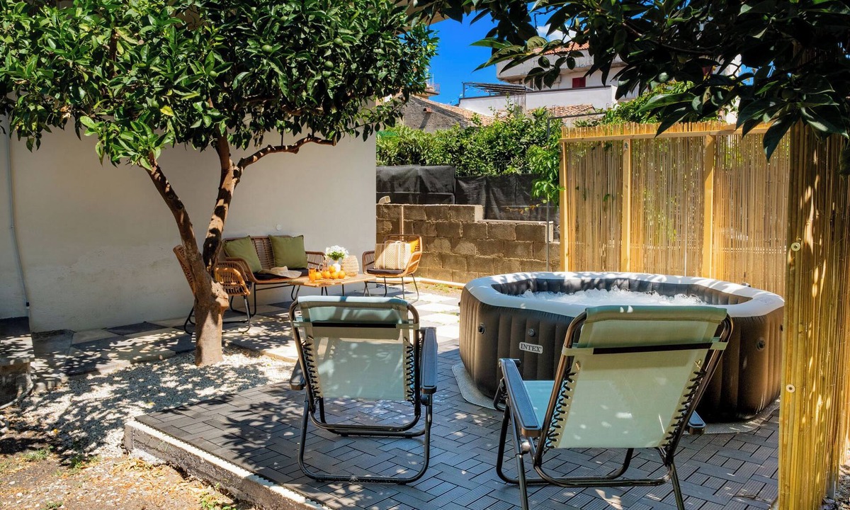 Calatabiano Apartment | L'Arancio e i Pesci Rossi