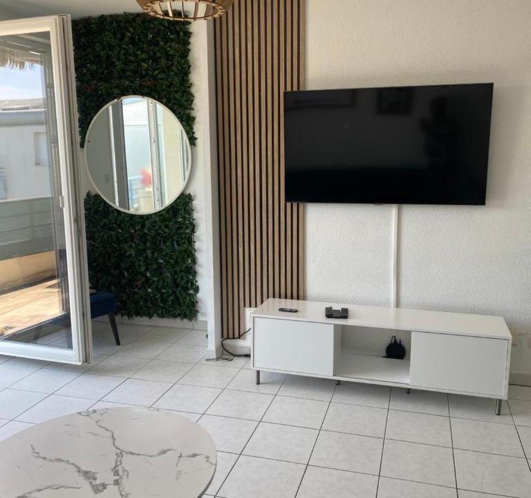 Poteries Apartment | l'arc logement