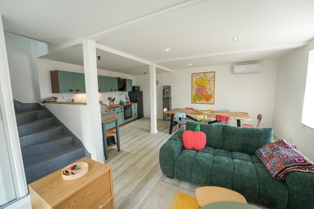 Veyre-Monton House | L'Augustine