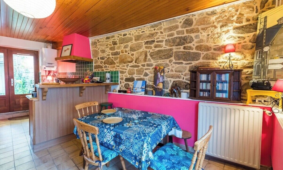 Guingamp House | "L'authentique", Breton house - Guingamp center
