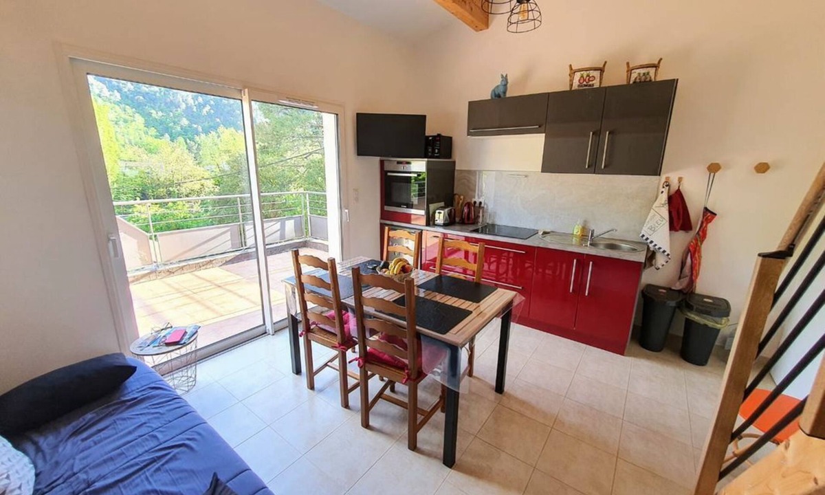 Sainte-Cecile-d'Andorge Apartment | L'Echappée du Camboux. Wellness discounts