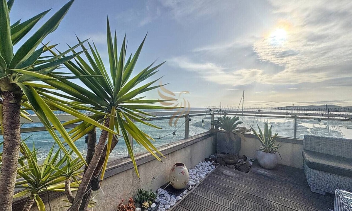Frejus Plage Condo | L’Ecrin des Cimes – Duplex, panoramic view, garage