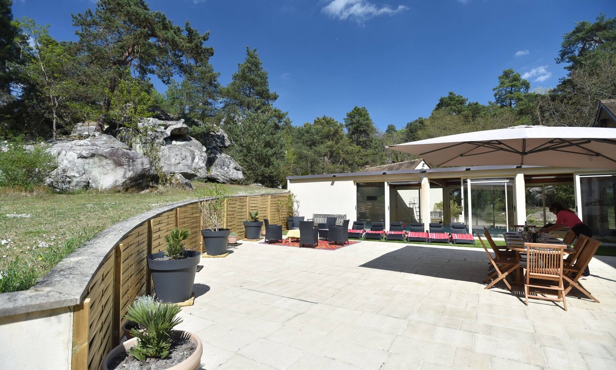 Buthiers Villa | L'Eden Roches, indoor pool, rocks, immersion in the Fontainebleau forest
