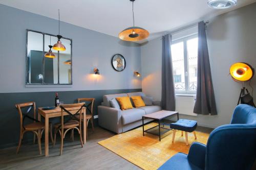 Saint-Roch - Badouillere - Chavanelle Apartment | L'Eléphant, T2 hypercentre chic et cosy, Wifi par SOVALFI