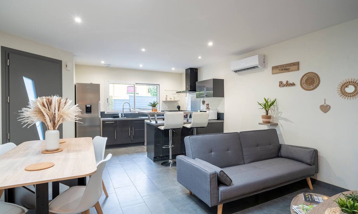 Nexon Apartment | L'Escapade du Petit Mas - Appt climatisé