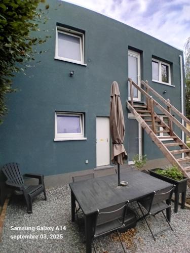 Les Waibes House | L'Evasion Thudinienne, appartement et gîte