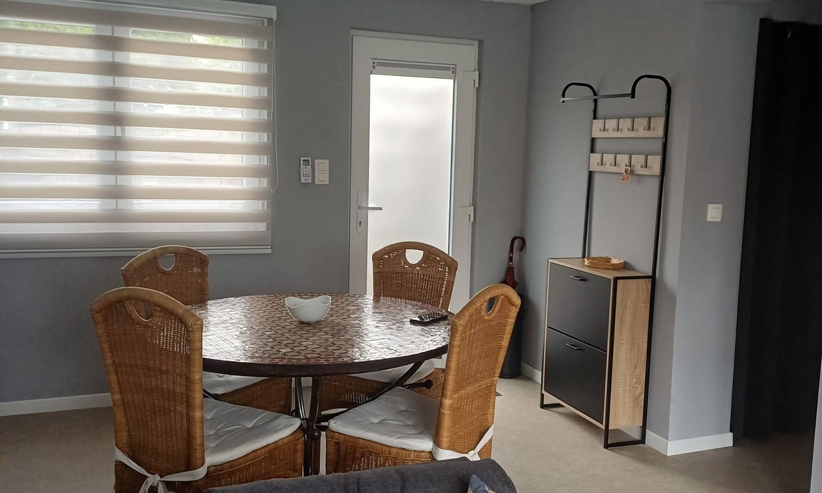 Thuin Apartment | L'Evasion Thudinienne, furnished ground-floor apartment
