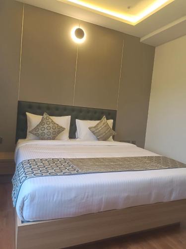 Chamarajapuram Mohalla Hotel | L G Cordial