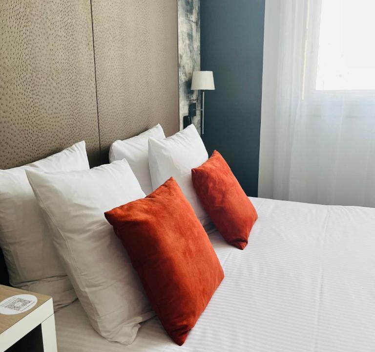 Caen City Centre Hotel | L'Hôtel Bristol