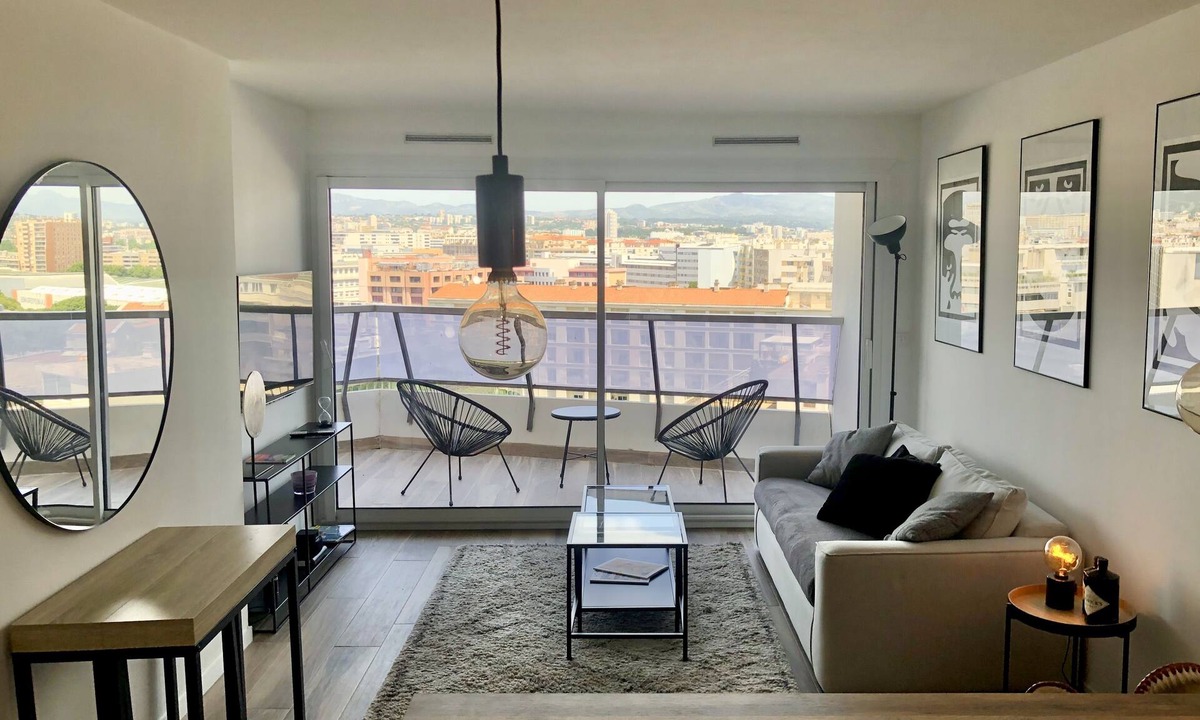 Le Rouet Apartment | L'IDEAL - Charming 2-room apartment with terrace