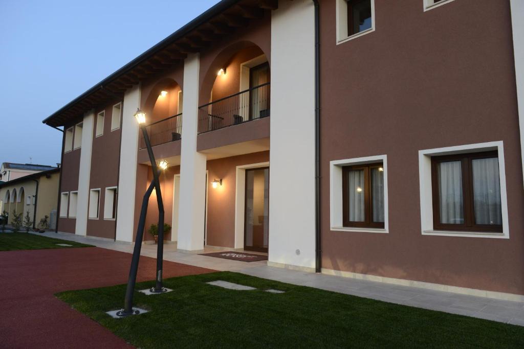 Saonara Hotel | L'Insolito Posto