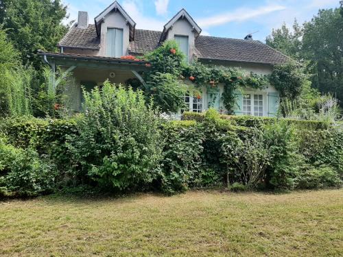 Luzech Bed & Breakfast | L'orée du bois