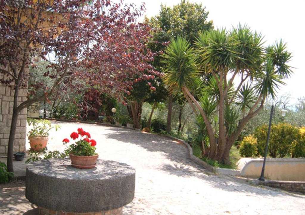 Montebuono House | L'Uliveto