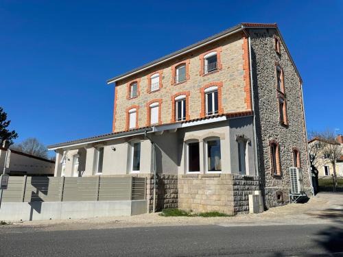Lapte House | La Bamboche - Gîte et salle en option