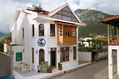 Yesiluzumlu Hotel | La Boutique Vera