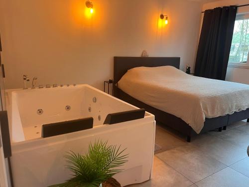 Profondeville House | La Bouverie
