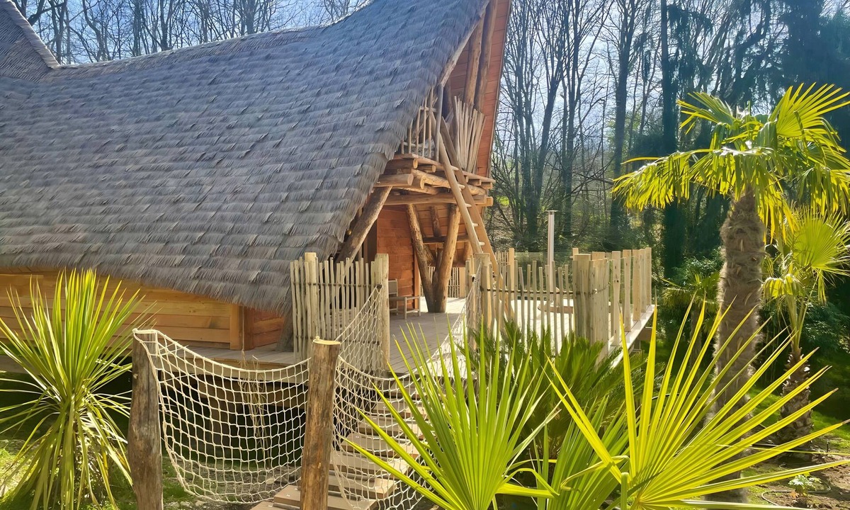 Payzac House | La Cabane Java – Romantic getaway in nature with private spa, terrace, and activities