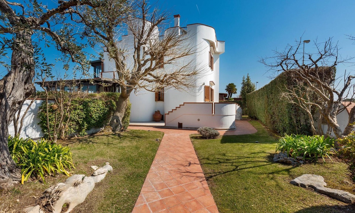 Trani Villa | La Casa Bianca by Perle di Puglia