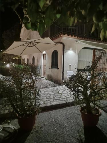 Fiumicello Santa Venere Apartment | La casa Bianca