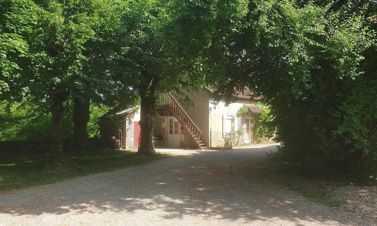 Farges-en-Septaine Villa | La Casa d'Augy à Farges, proche de Avord et Bourges en gite de 2 à 8 personnes