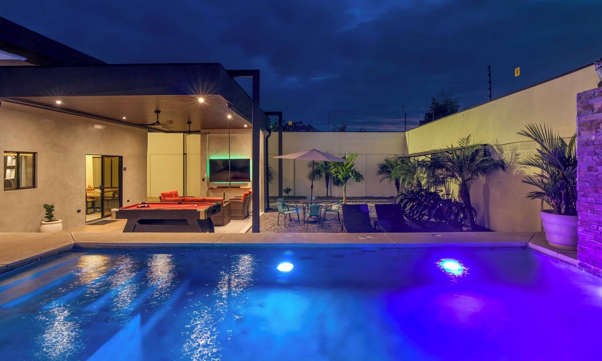 Bandera House | La Casa de Papi
