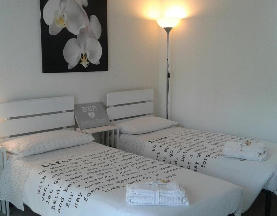Rozzano Bed & Breakfast | La Casa Di Emma