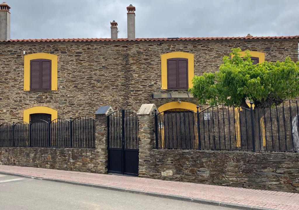 La Codosera House | La Casa Grande de Adolfo
