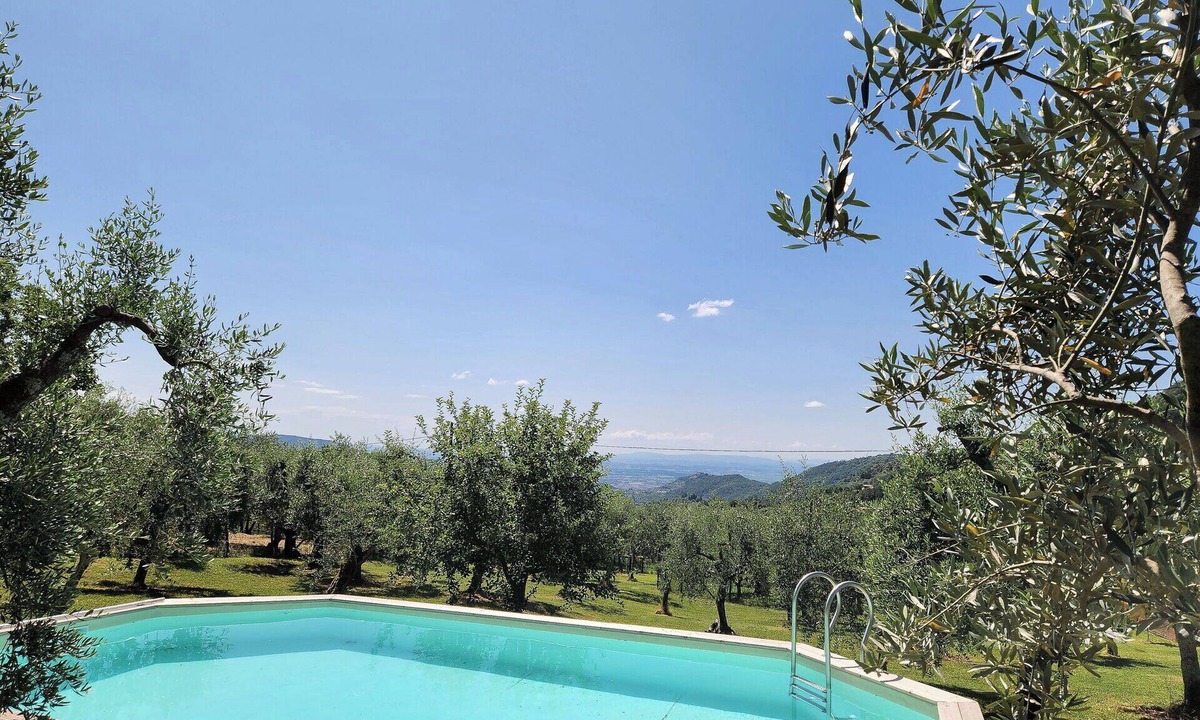 Macchino House | La Casa Rossa, Shared Pool, Marliana