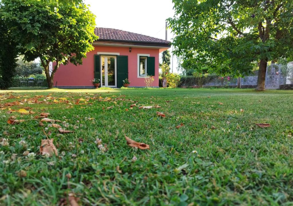Mologno House | La Casina