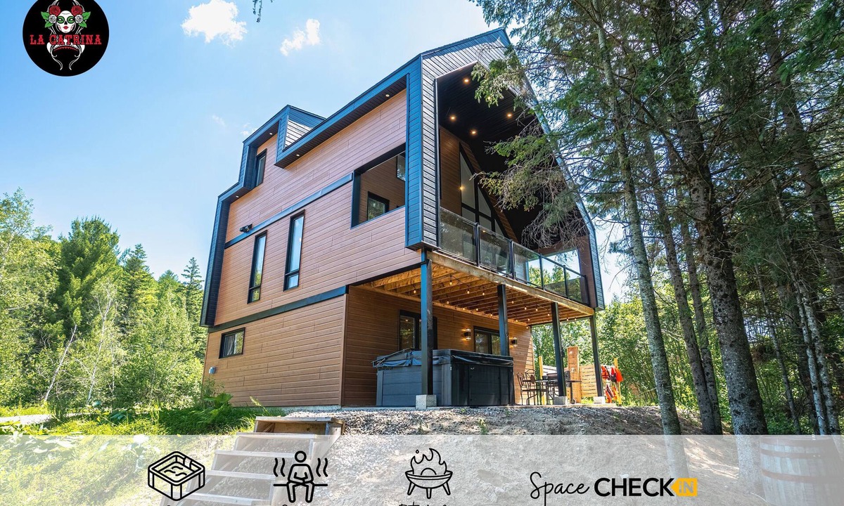 Saint-Alphonse-Rodriguez Ski Chalet | La Catrina | 4 Seasons Spa | Sauna | AC | BBQ | 2 Terraces | Kayak-Pedal-SUP |