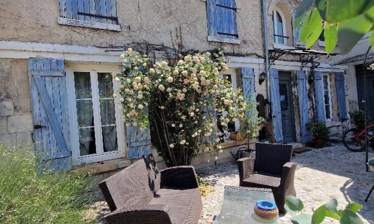 Plailly House | La Chasse Royale