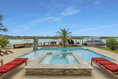 Montgomery House | La Costa Drive