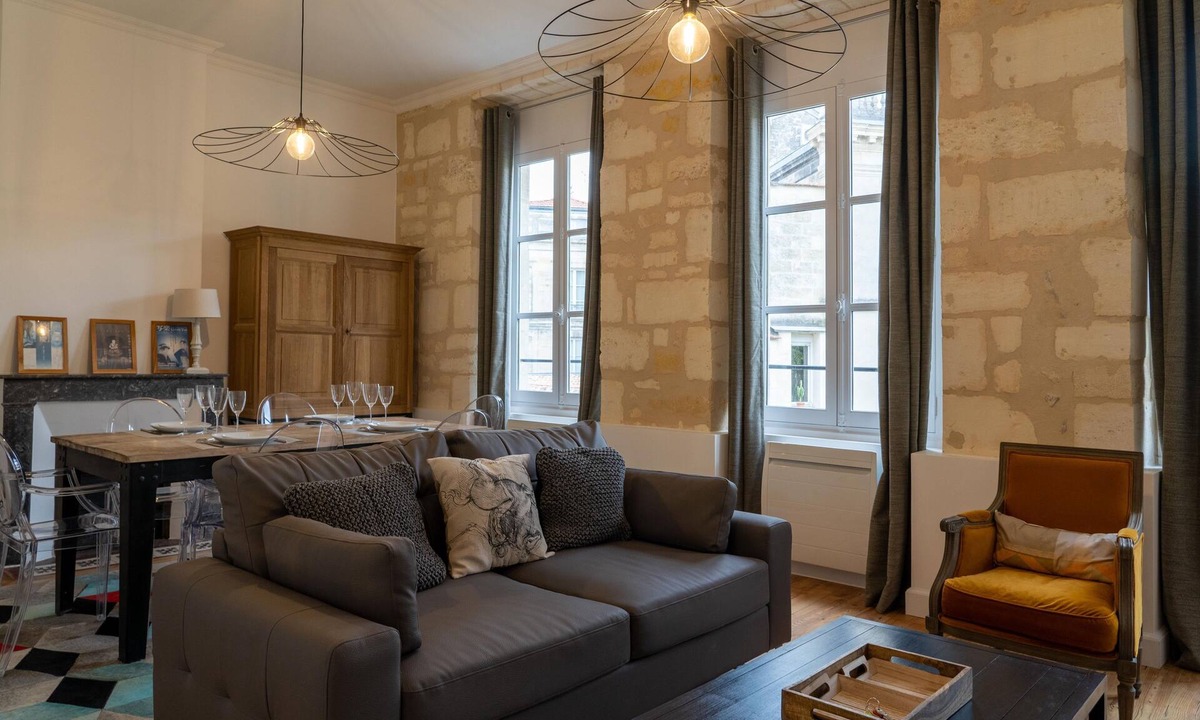 Saint Seurin - Fondaudege Apartment | La Course - Beau Duplex 2 ch et 2 sdb Près du Jardin Public