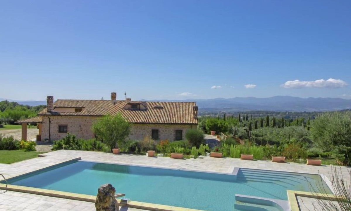Massa Martana House | La Danza by Interhome