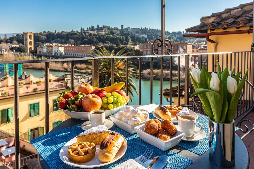 Santa Croce Apartment | La Dimora Nova Florence with Terrace