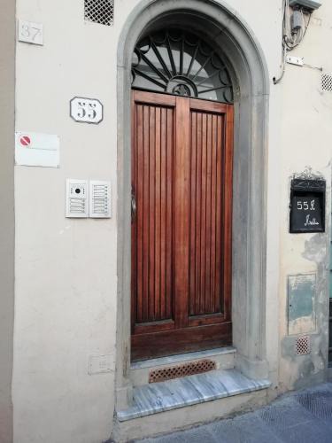 Sant' Ambrogio Apartment | La Divina Dimora