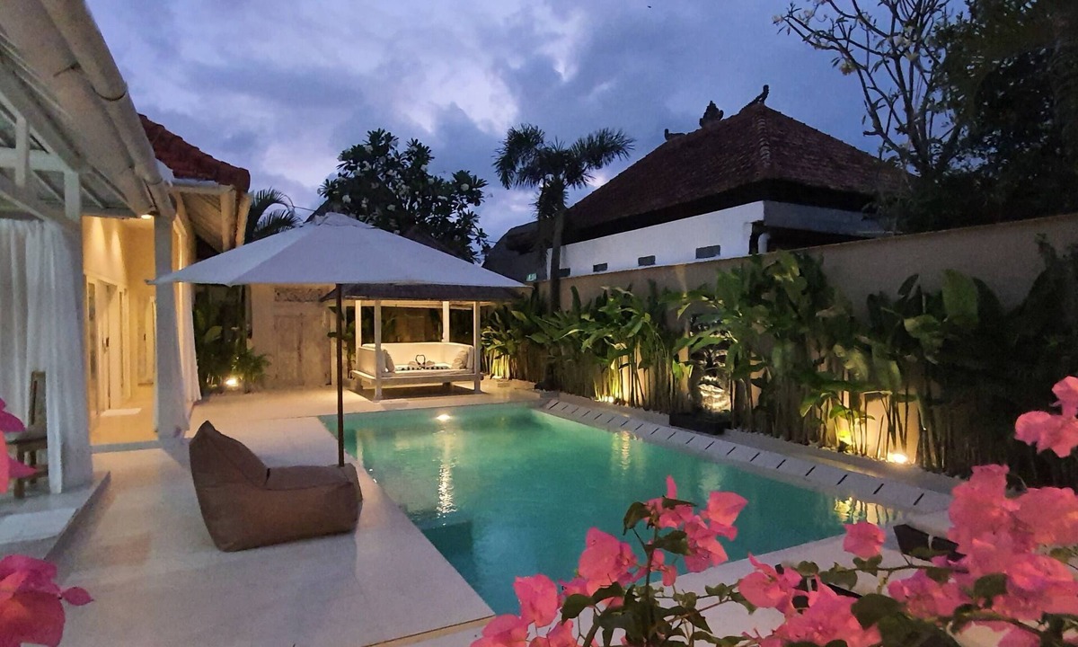 Nakula House | La Dolce Villa Bali – Your peaceful oasis in the heart of Seminyak - 7 pax-pool