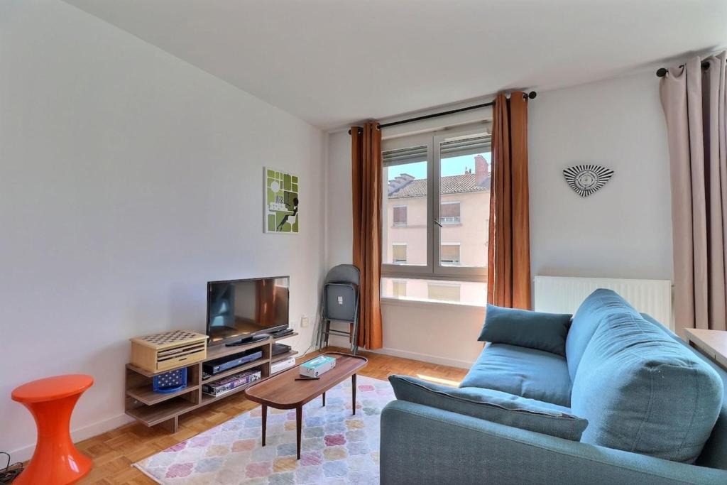 Croix Rousse Apartment | La Douce Parenthèse - Studio with garage - Lyon 4th