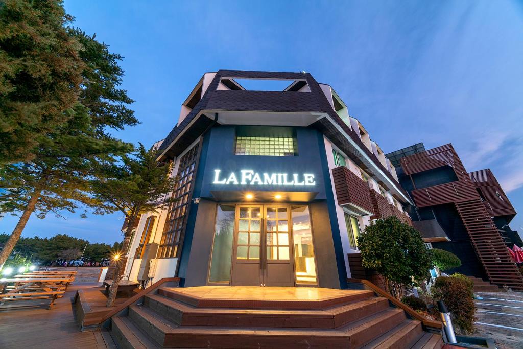 Yangyang Hotel | La Famille