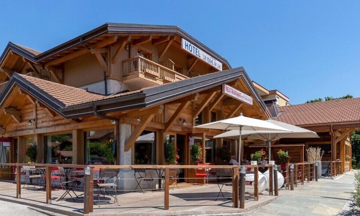 Thyez Hotel | La Ferme du Lac