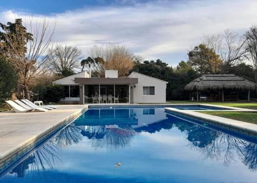 Barrio Parque El Remanso House | la fortaleza